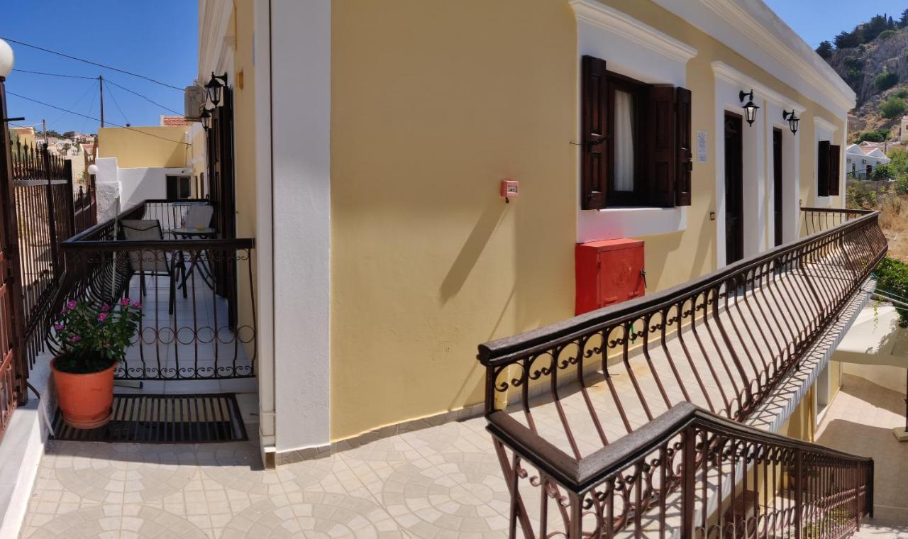 Nikos And Eva Studios Simi Exterior foto