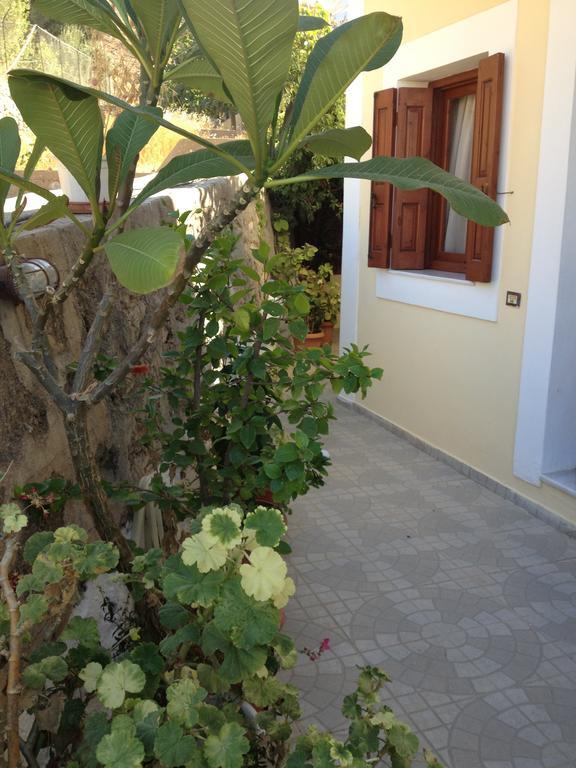 Nikos And Eva Studios Simi Exterior foto