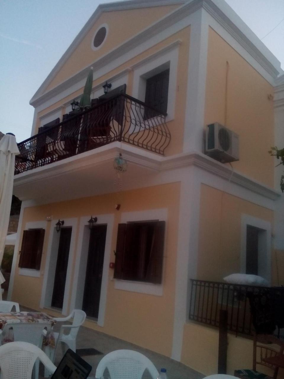 Nikos And Eva Studios Simi Exterior foto
